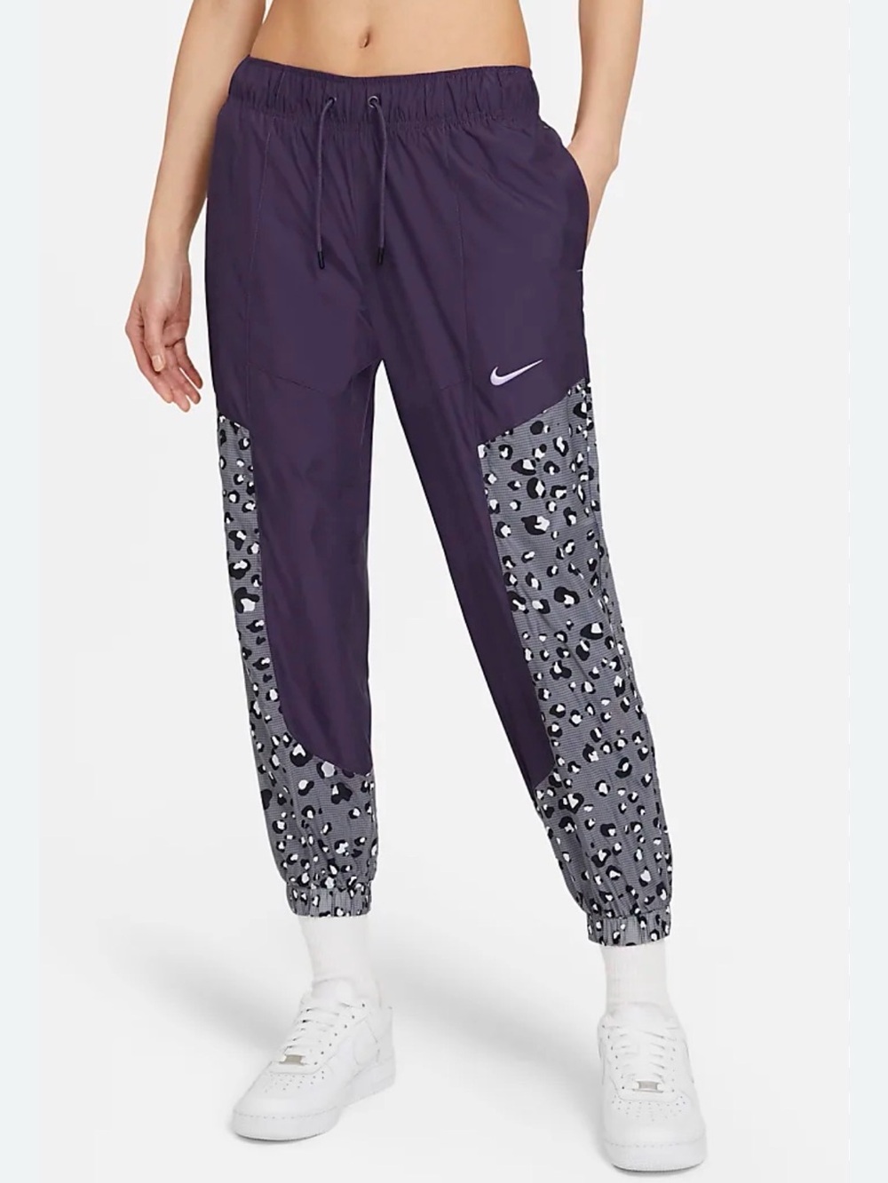 Nike Women's Purple Leopard-Panel Utility Joggers Sz Med